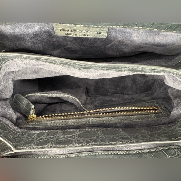 Nancy Gonzalez Gray Crocodile Crossbody Bag. Excellent Condition 😍 - Picture 9 of 10